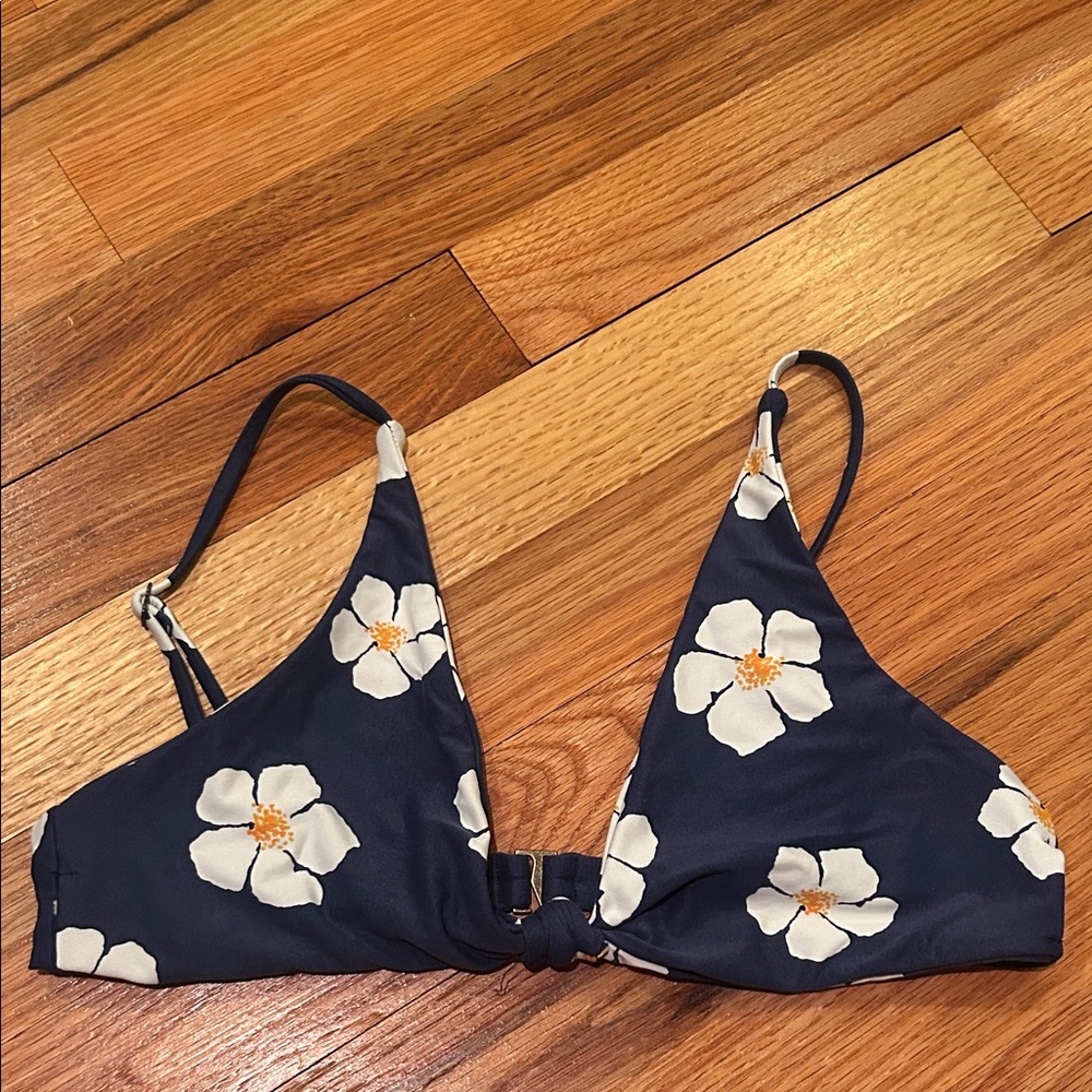 O'Neill Navy and White Floral Bikini Top